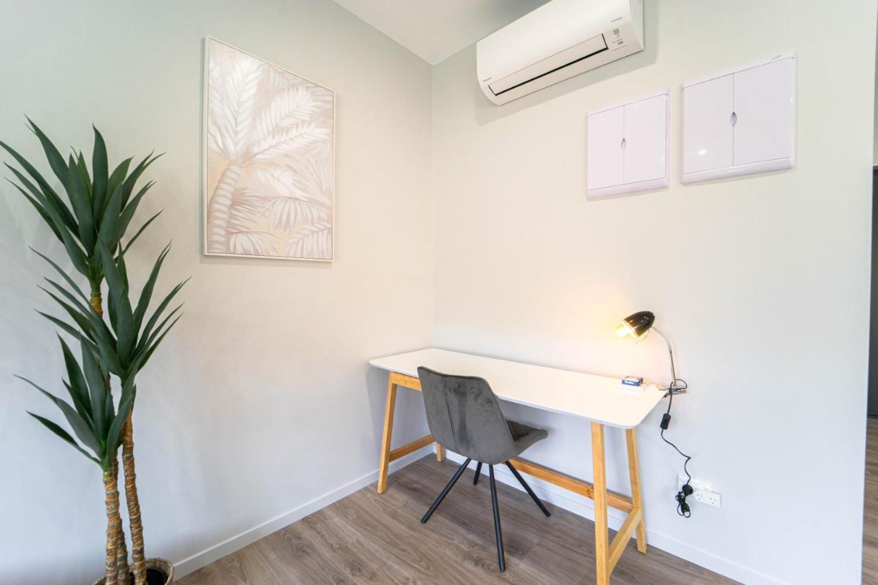 Modern Sunnyhills Town House Villa Auckland Exterior photo