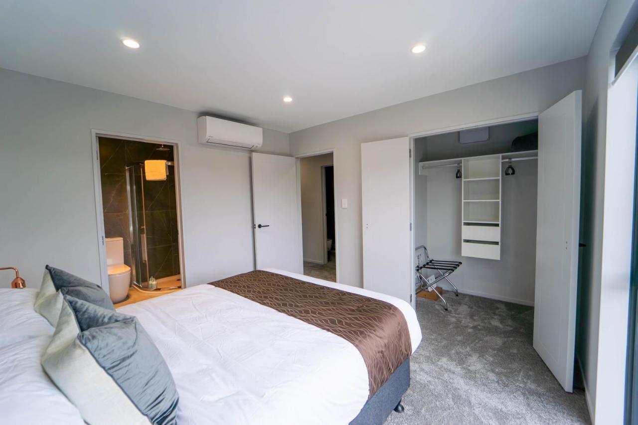 Modern Sunnyhills Town House Villa Auckland Exterior photo