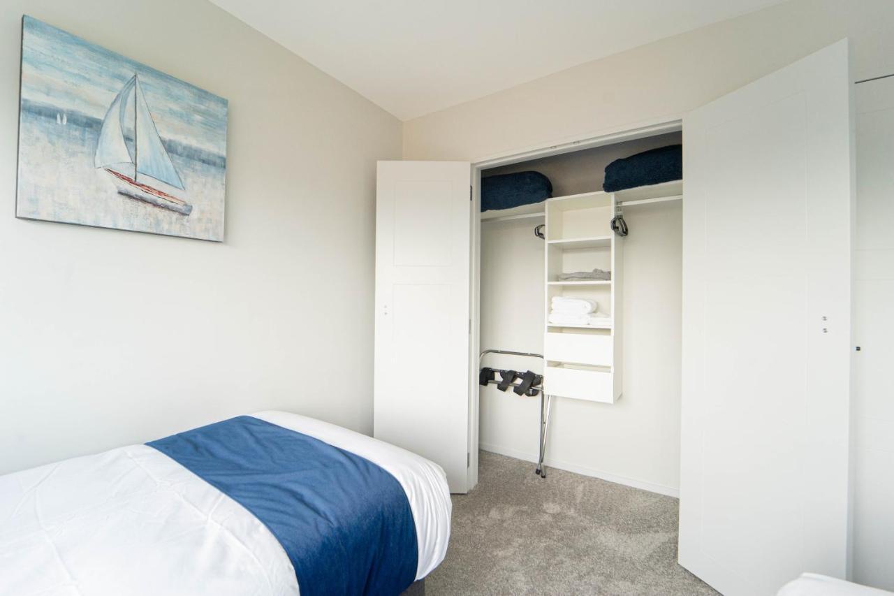 Modern Sunnyhills Town House Villa Auckland Exterior photo