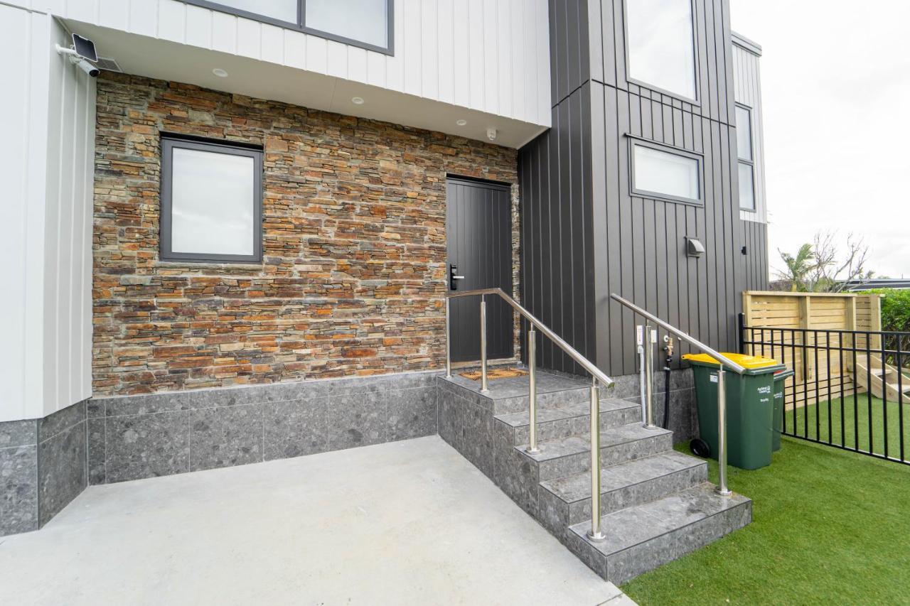 Modern Sunnyhills Town House Villa Auckland Exterior photo