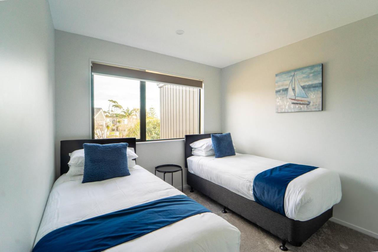 Modern Sunnyhills Town House Villa Auckland Exterior photo
