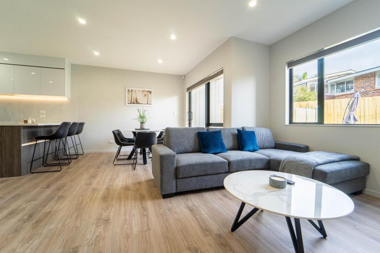 Modern Sunnyhills Town House Villa Auckland Exterior photo