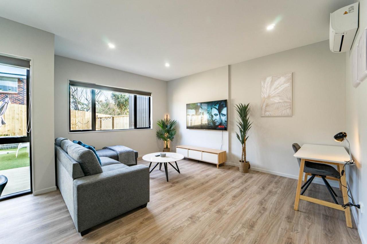 Modern Sunnyhills Town House Villa Auckland Exterior photo